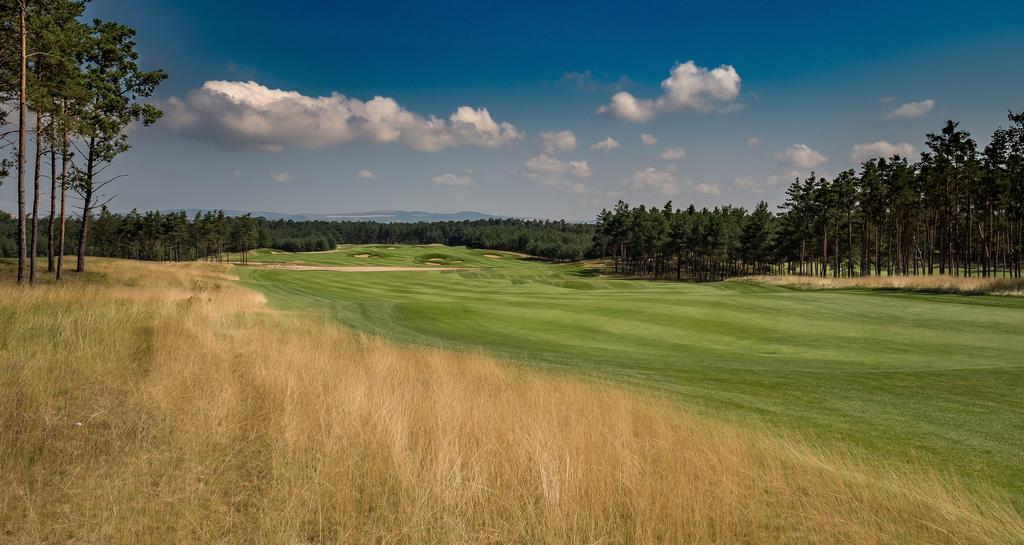 Golfbay Villa Senica Ngoại thất bức ảnh